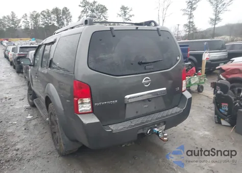 2005 Nissan Pathfinder Le/Se/Xe z USA, uszkodzony, nr VIN 5N1AR18U85C785604